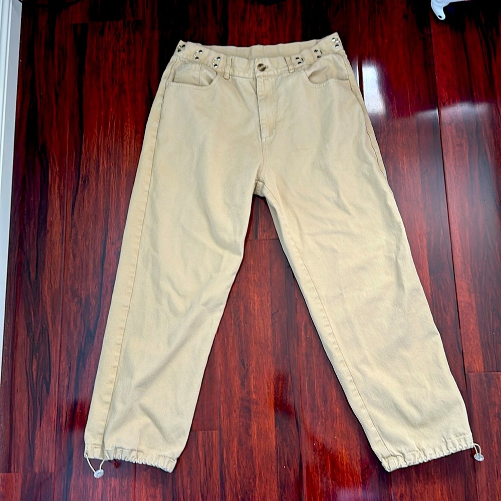 Dazy Khaki Adjustable Parachute Pants for Casual Wear
